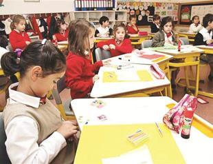 Minister defends early education amid criticism