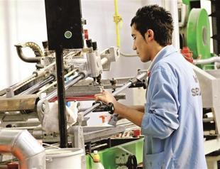Many firms in top 1,000 post losses