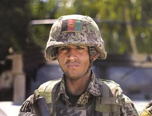 US halts Afghan forces training after insider attacks