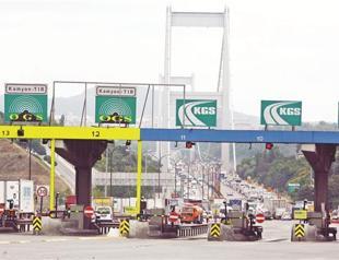 Giant groups race at first tender to sell toll roads