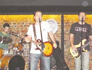 Fake to perform at Mask