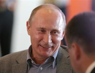 Putin: Russia can work with Romney if elected