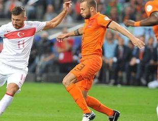 Netherlands defeats Turkey 2-0