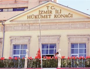 Minister booed at ceremony