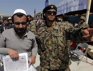 US transfers Bagram prison to Afghanistan, questions remain