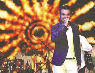 Kenan Doğulu performs at Cemil Topuzlu stage