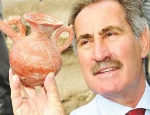 Minister ‘wants’ to attend masses