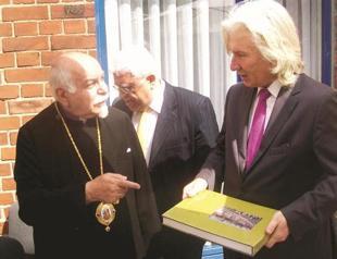 Turkish envoy meets Armenian religious leader in Germany