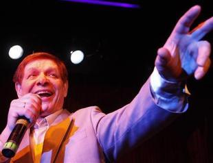 Eduard Khil, known as Mr Trololo, dies aged 77