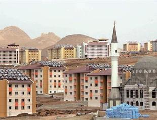 Teachers in quake-hit Van start their post