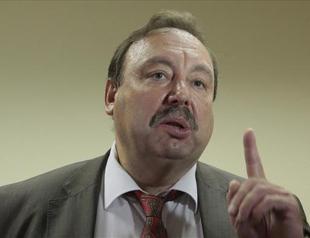 Russian parliament expels anti-Putin deputy