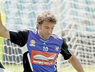 Del Piero a crowd puller in A-League