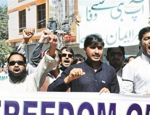 Muslim nations swept by anti-West rallies over film