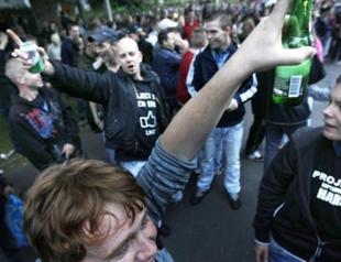 Dutch police swamped after teens Facebook party goes viral