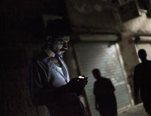 Syrian rebels move command from Turkey to Syria