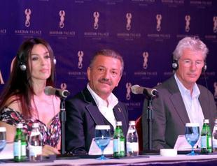 Fight for 10,000-dollar tip ends in court