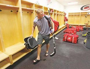 Talks stalled, lockout begins in NHL