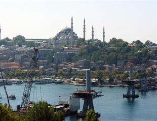 Haliç bridge shaping up