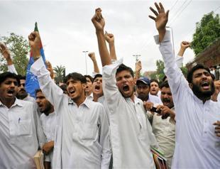 Two dead in Pakistan protests over anti-Islam film