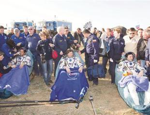 US, Russian space trio lands in Kazakhstan