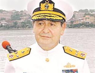 Chief freed in spy case as other steps aside