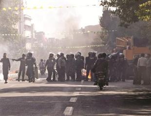 Rial collapse stirs Iranian rallies, clashes