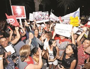 Tunisian women rally for equality