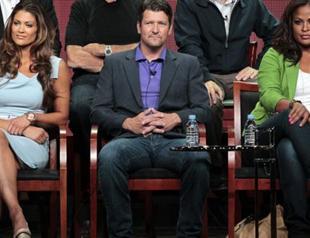 Nobel laureates call for end to TVs Stars Earn Stripes