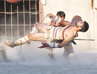Gladiators return to Aspendos’ old stage