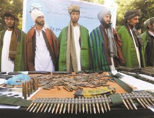 Afghanistan blocks all Pakistani papers