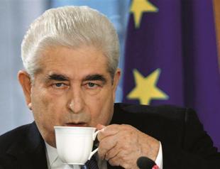 Greek Cypriot gov’t says no ditching euro