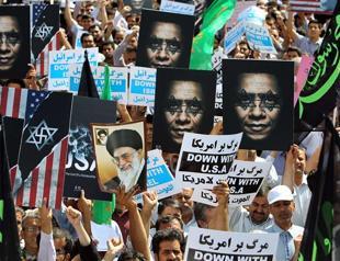 400 protest near French embassy in Iran