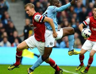 Mancini denies Balotelli row as City drop points