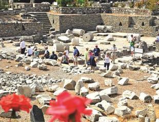 Bodrum seeks return of mausoleum pieces