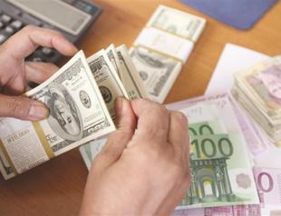 Iran’s rial hits new low against dollar