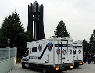 Exhumation begins at late President Özal’s grave