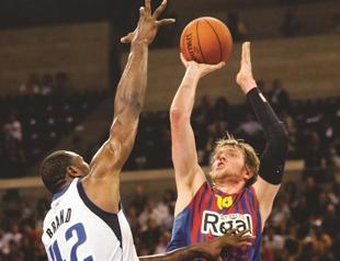 Barcelona beats the Mavericks in the NBA Europe Live