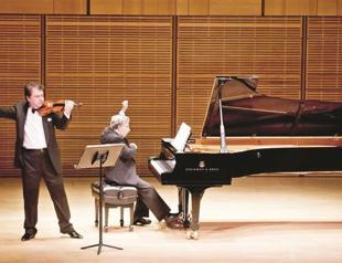 Virtuosos to sing works by Armenian musicians