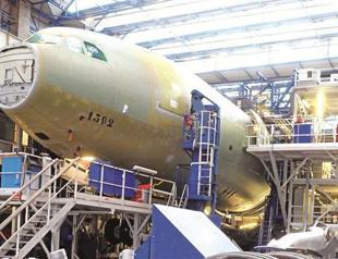 BAE keeps profit outlook