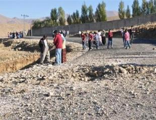 Militants killed in blast while setting explosives