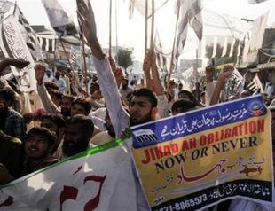 Thousands rally in Pakistan against US anti-Islam film