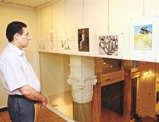 Examining media through eyes of cartoonists