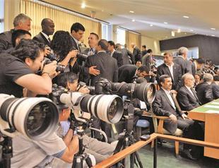 Cameraman defects on US trip with Iran leader