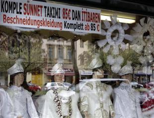 Germany resumes ritual circumcisions after bitter dispute