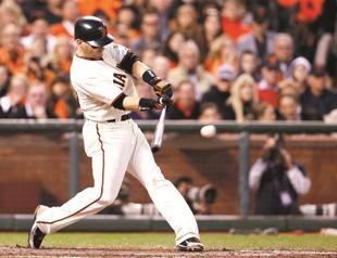 Giants rout Cardinals to tie series