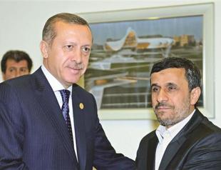 Turkish PM, Ahmadinejad discuss Syrian crisis