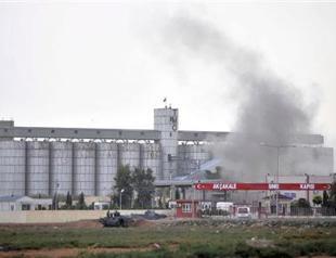 Syrian shell hits Turkish town, again