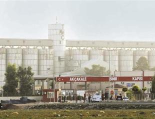 Turkey hits back at Syria as tensions rise