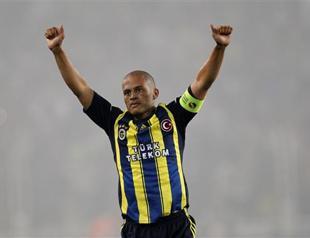 Turkish PM implores Alex to consider moving to Kasımpaşa