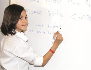 ‘Roj baş’ Kurdish books set for class